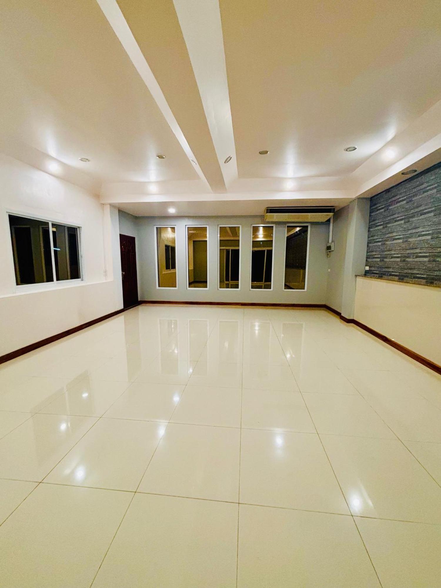 Ree- Riverside,rama 3 Khách sạn
